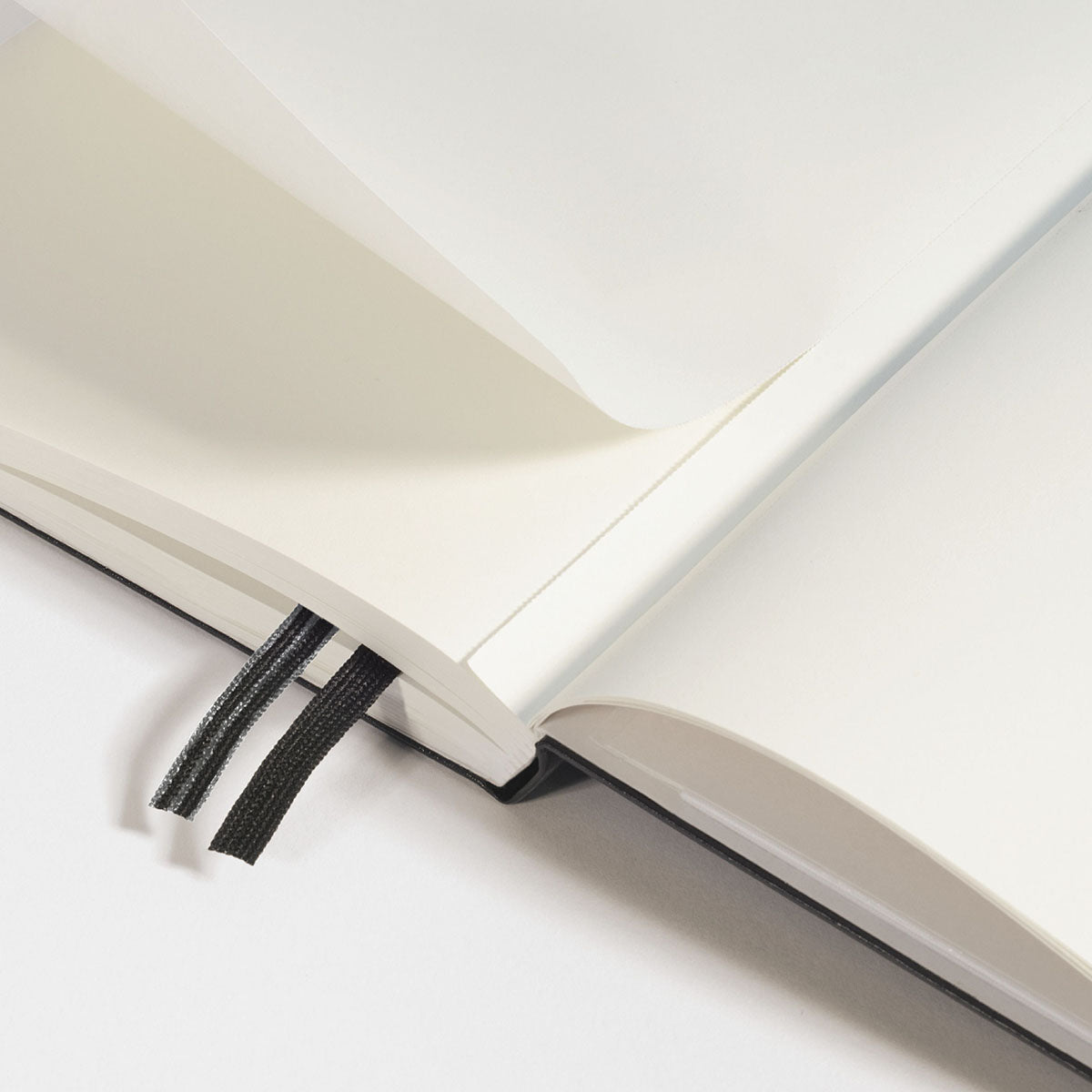 Leuchtturm1917 Notebook A4, Dotted - image 4